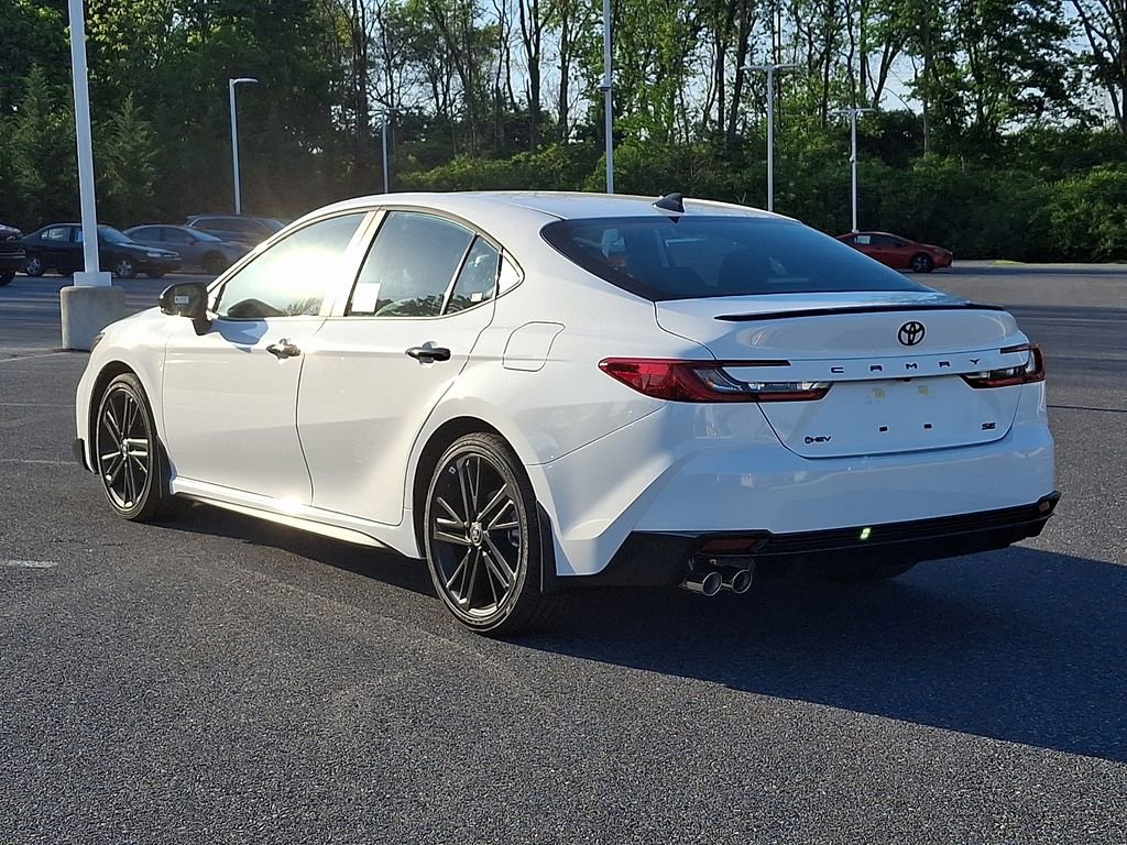 New 2026 Toyota Camry Hybrid FWD image 8