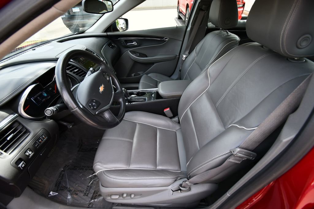 Used 2015 Chevrolet Impala LTZ FWD image 16