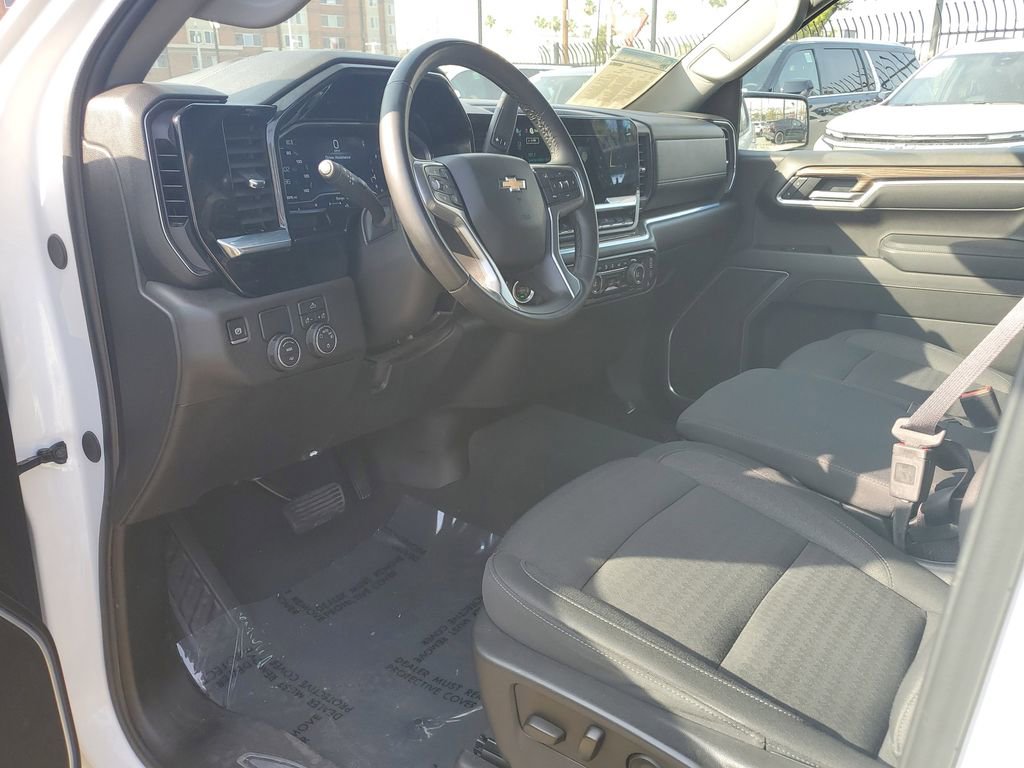Used 2025 Chevrolet Silverado 1500 LT image 18