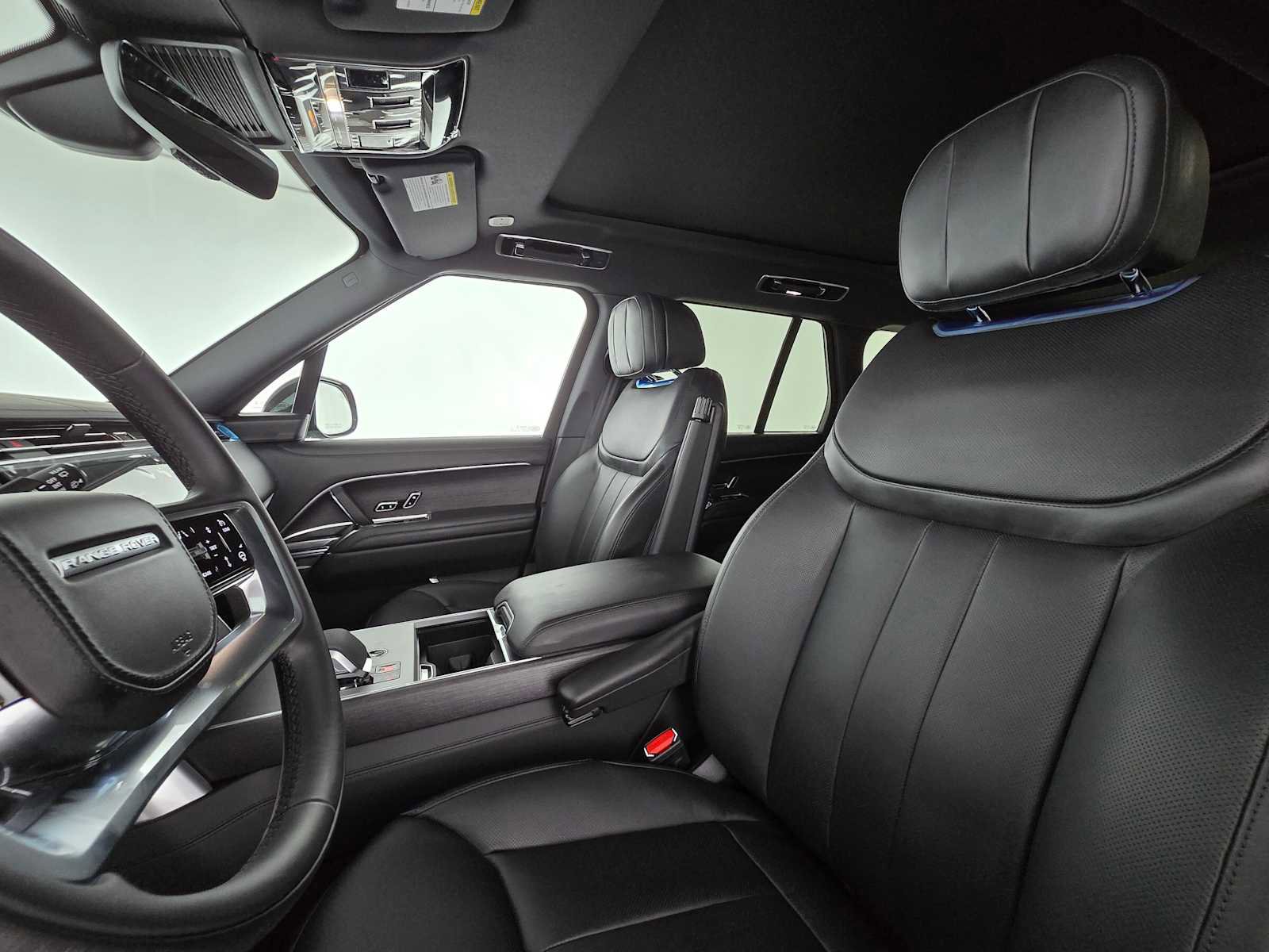 New 2025 Land Rover Range Rover SE AWD/4WD image 22