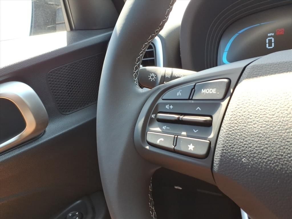 New 2026 Hyundai Venue SEL FWD image 19
