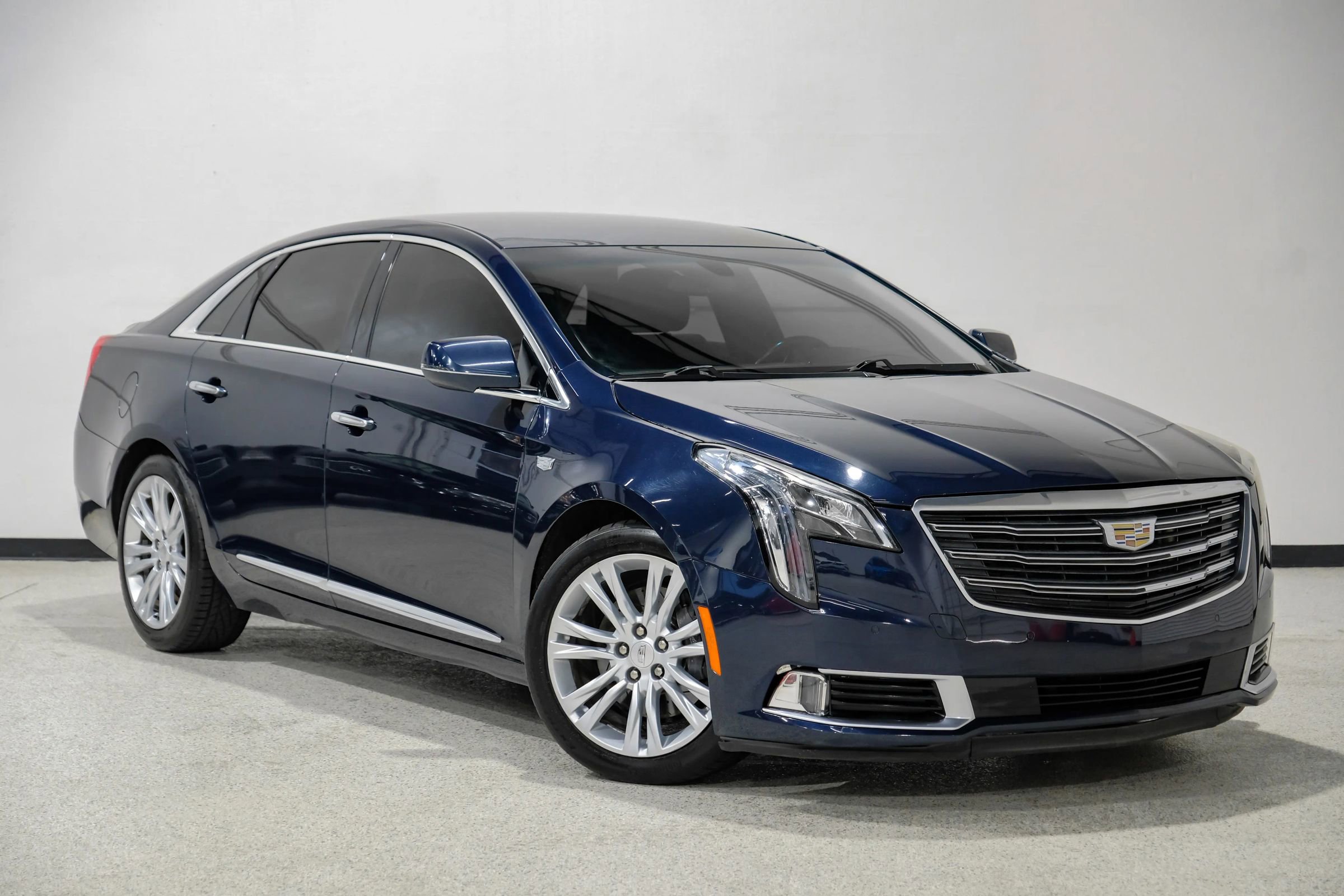 Used 2019 Cadillac XTS Luxury image 4