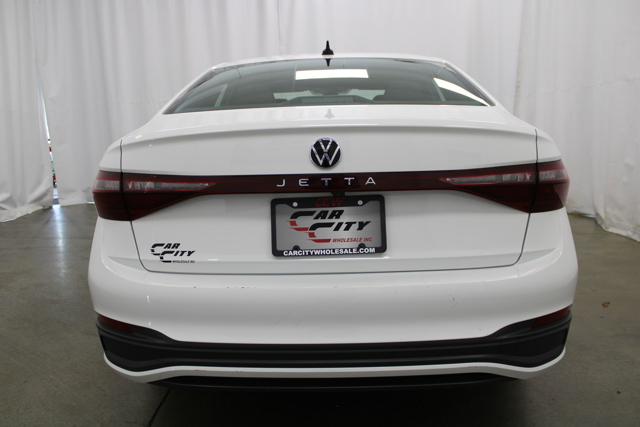 Used 2025 Volkswagen Jetta Sport FWD image 7