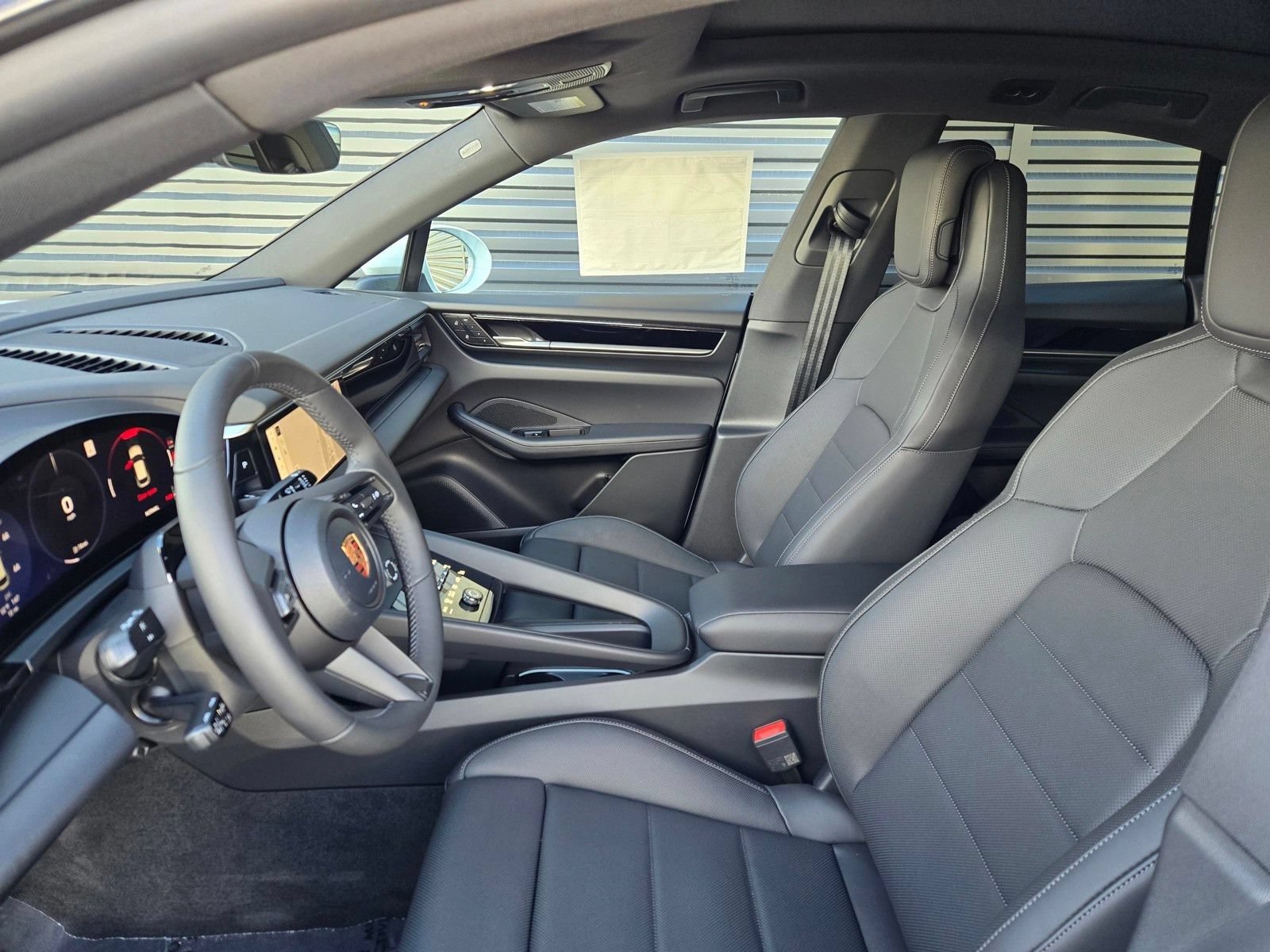 New 2026 Porsche Macan Electric RWD image 27