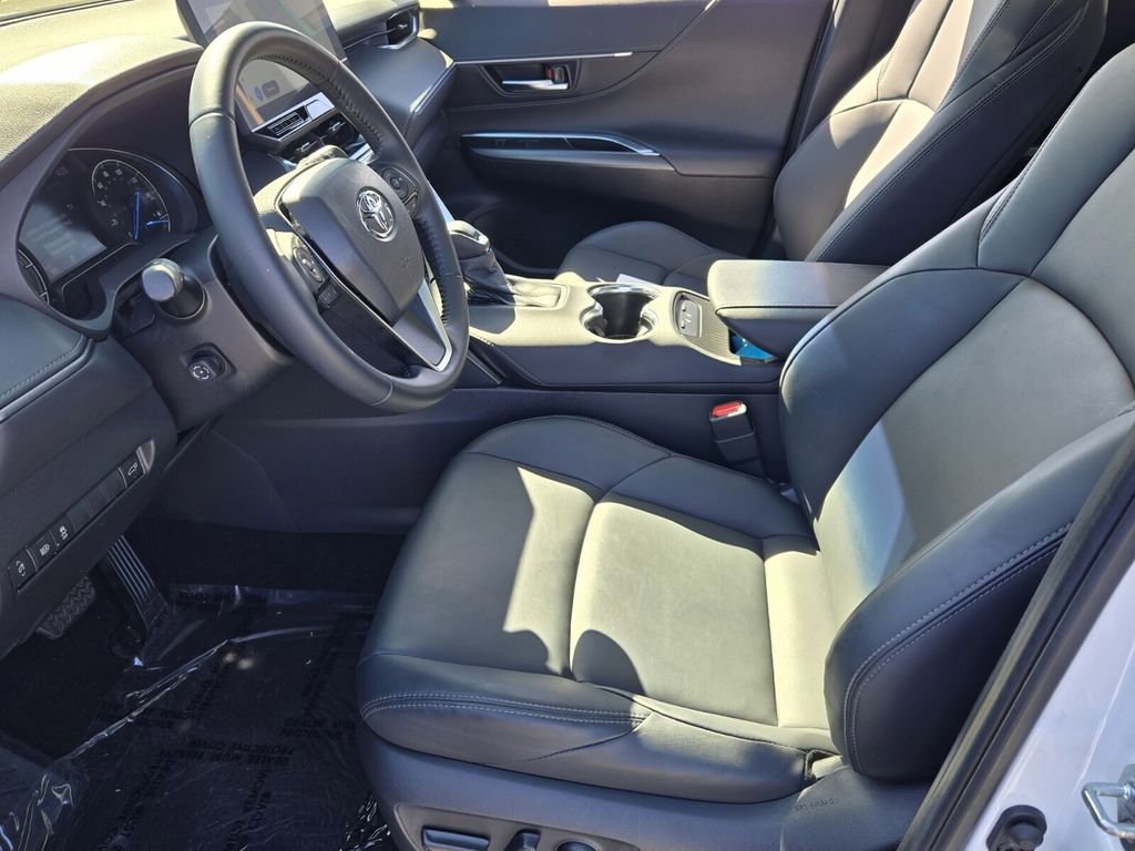 Used 2024 Toyota Venza Nightshade AWD/4WD image 10