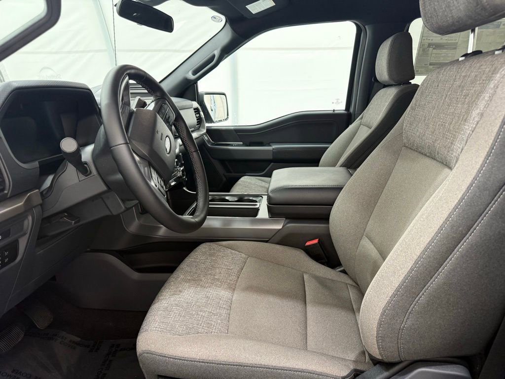 New 2025 Ford F150 XLT w/ Equipment Group 301A Standard image 11