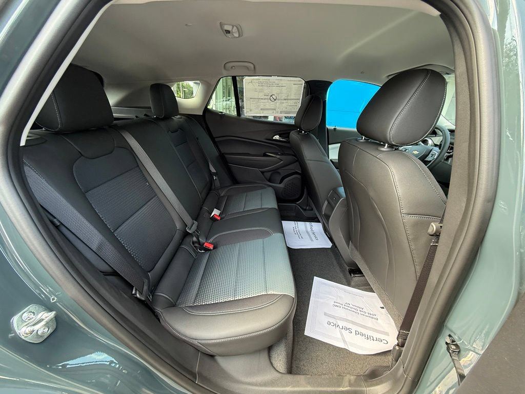 New 2026 Chevrolet Trax LT w/ LT Convenience Package FWD image 34