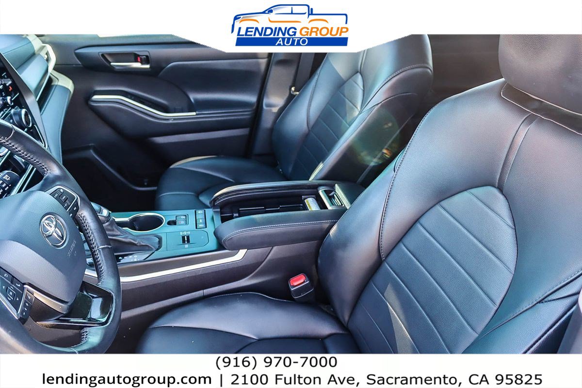 Used 2021 Toyota Highlander XLE image 22