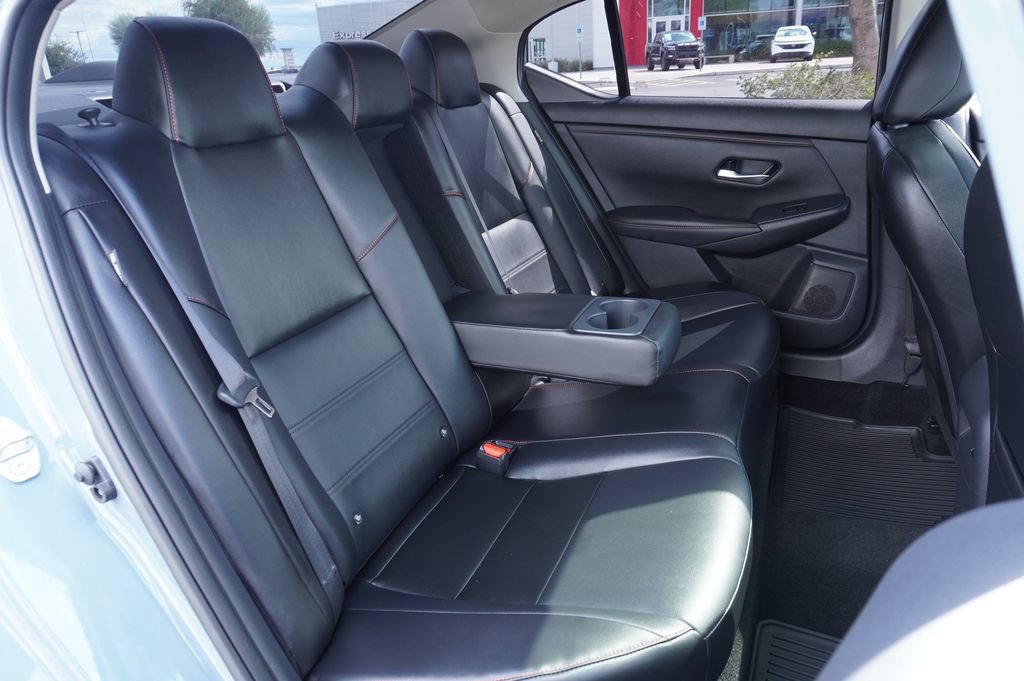 Certified 2025 Nissan Sentra SR w/ SR Premium Package FWD image 9