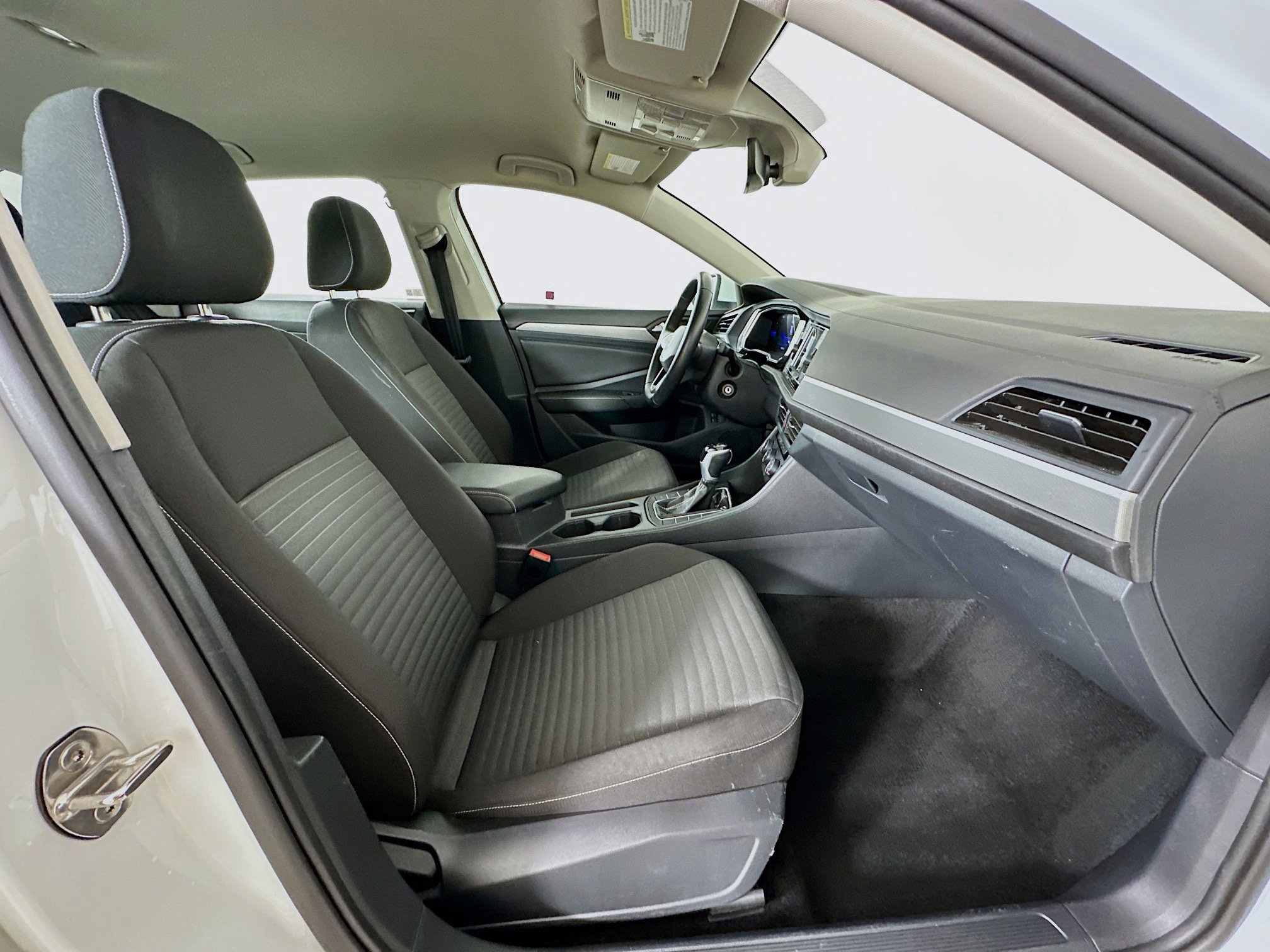 Used 2024 Volkswagen Jetta S image 29