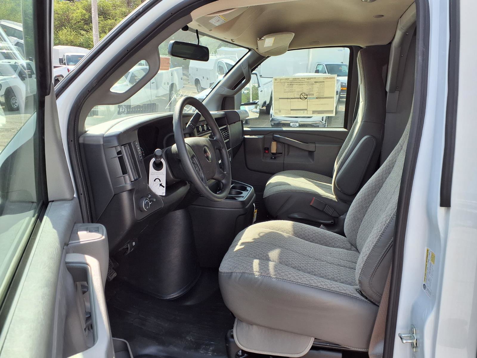 New 2025 GMC Savana 3500 w/ Power Convenience Package RWD image 18