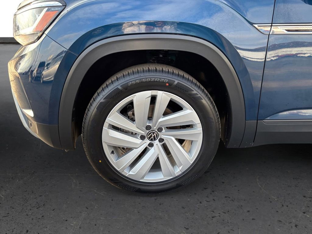 Used 2021 Volkswagen Atlas Cross Sport SE image 13