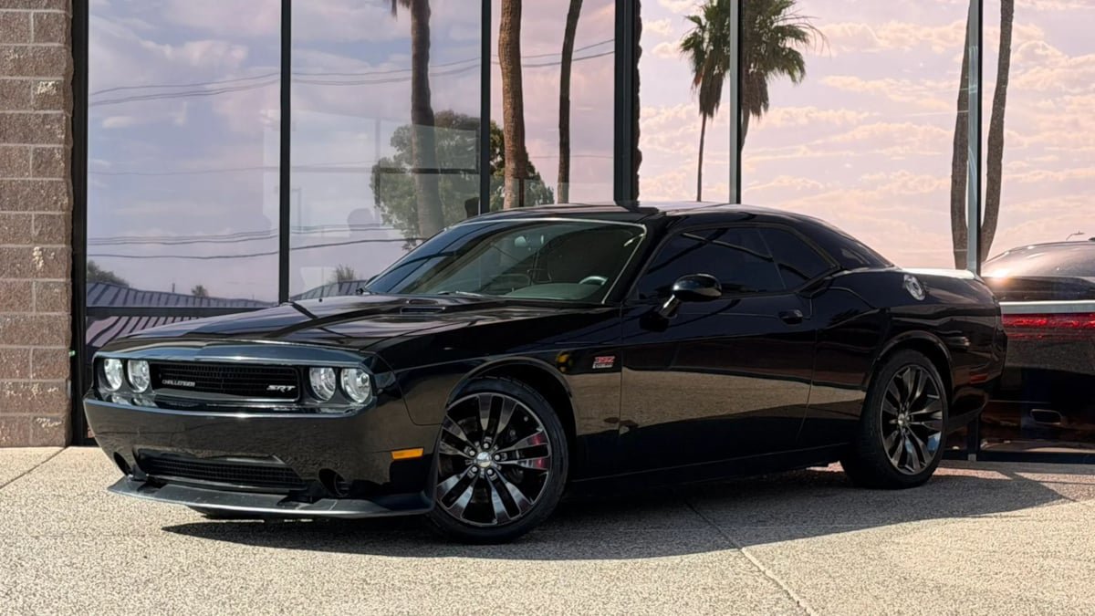 Used 2014 Dodge Challenger SRT8 Core w/ Electronics Convenience Group RWD image 4