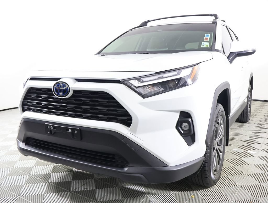 Used 2024 Toyota RAV4 XLE Premium image 2