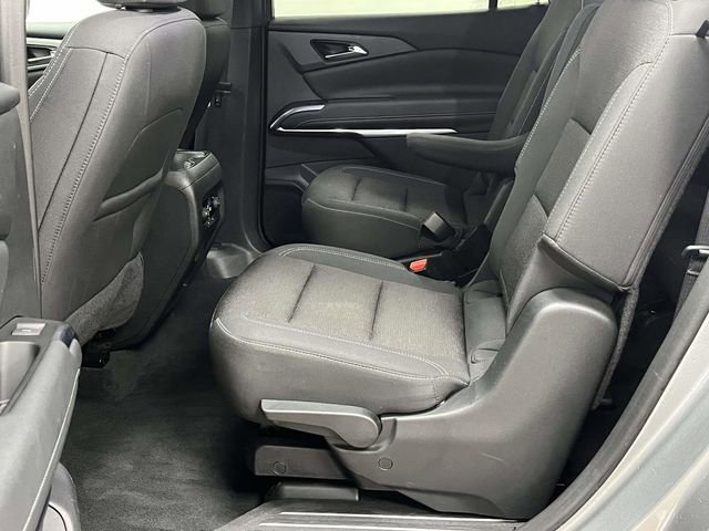 Used 2024 Chevrolet Traverse LT image 17