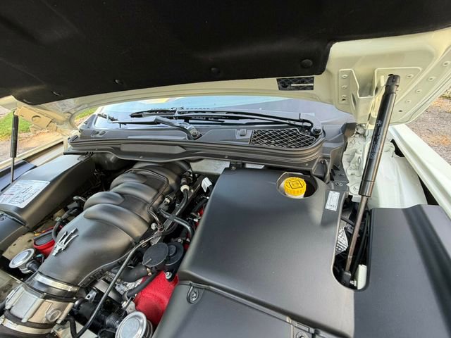 Used 2013 Maserati GranTurismo Coupe RWD image 48