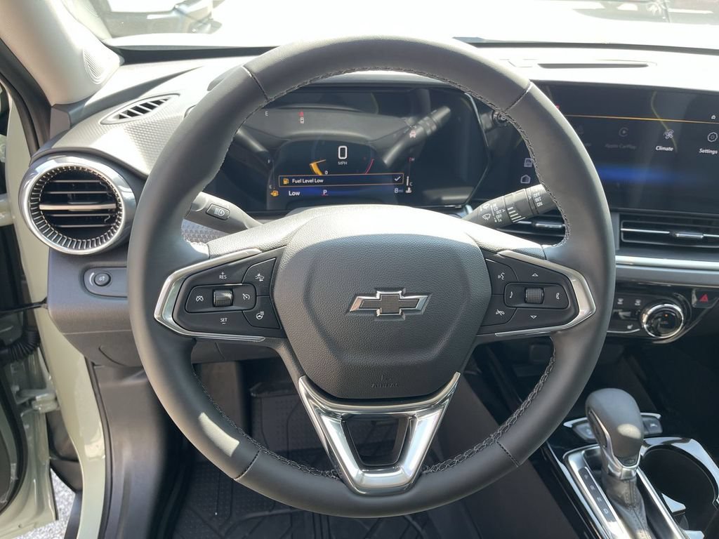 New 2026 Chevrolet Trax ACTIV w/ Sunroof Package FWD image 14