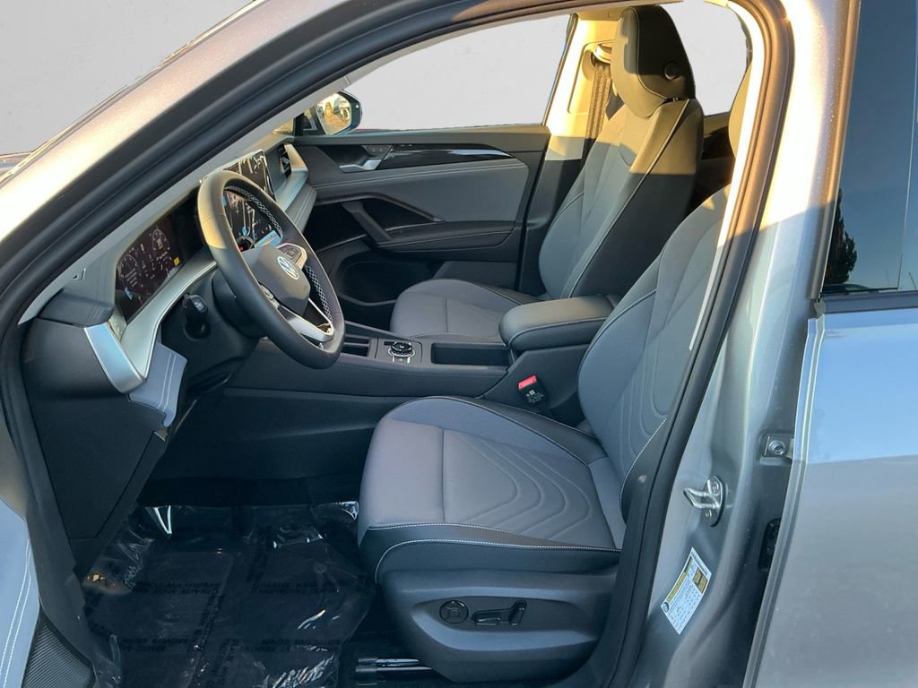 New 2026 Volkswagen Tiguan SE AWD/4WD image 9