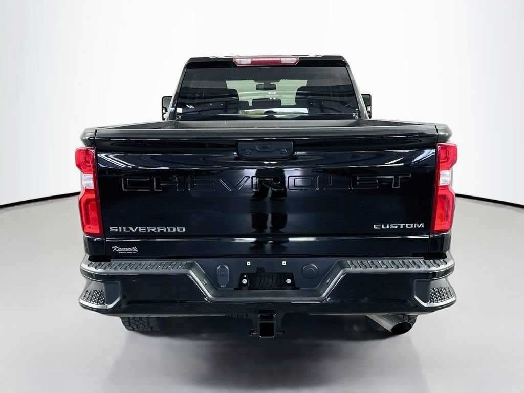 Used 2020 Chevrolet Silverado 2500 Custom w/ Custom Value Package AWD/4WD image 6