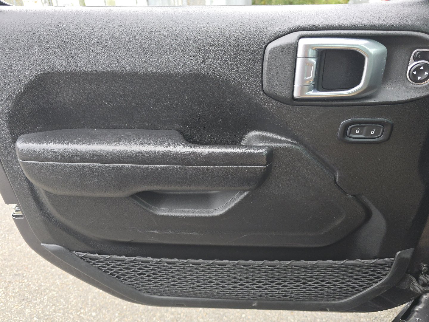 Used 2024 Jeep Wrangler Unlimited AWD/4WD image 22