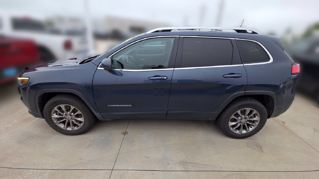 Used 2020 Jeep Cherokee Latitude Lux w/ Comfort/Convenience Group AWD/4WD image 2