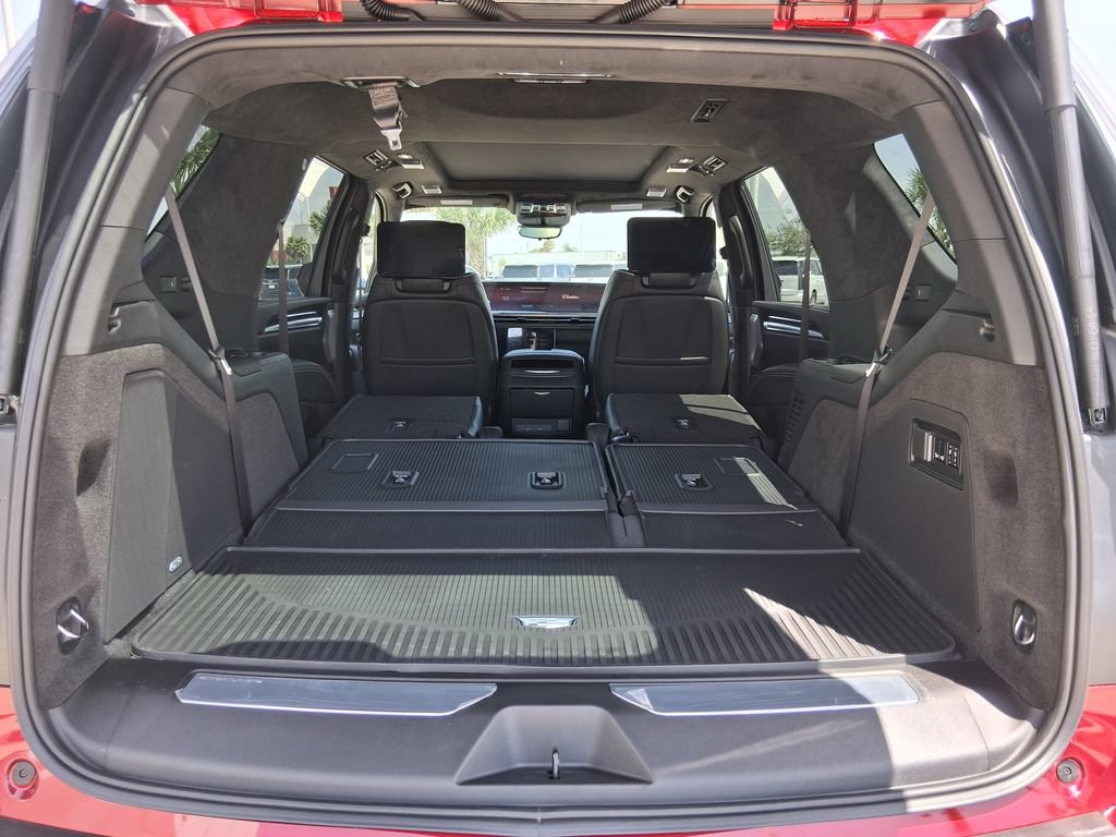 New 2026 Cadillac Escalade Platinum Sport w/ LPO, Floor Liner Package AWD/4WD image 6