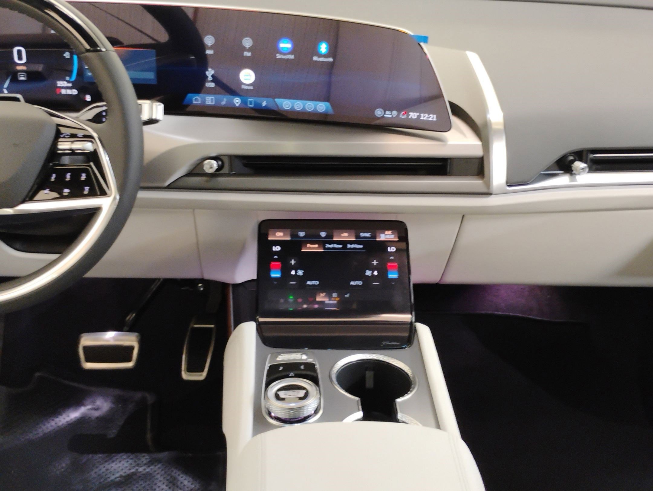 New 2026 Cadillac Vistiq Luxury image 28