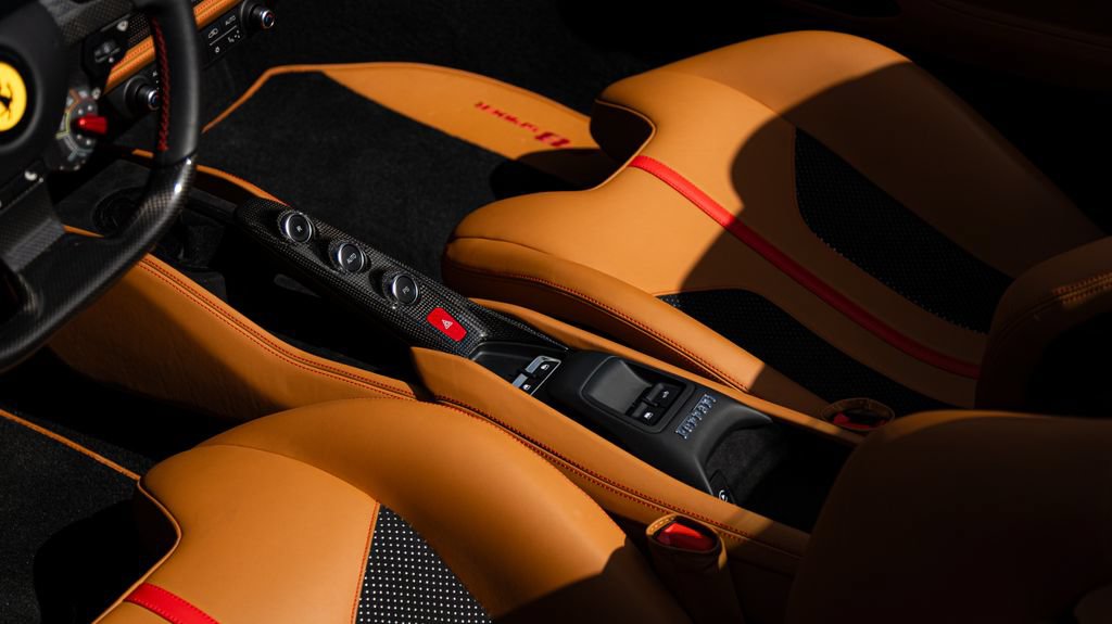 Used 2023 Ferrari F8 Tributo RWD image 16