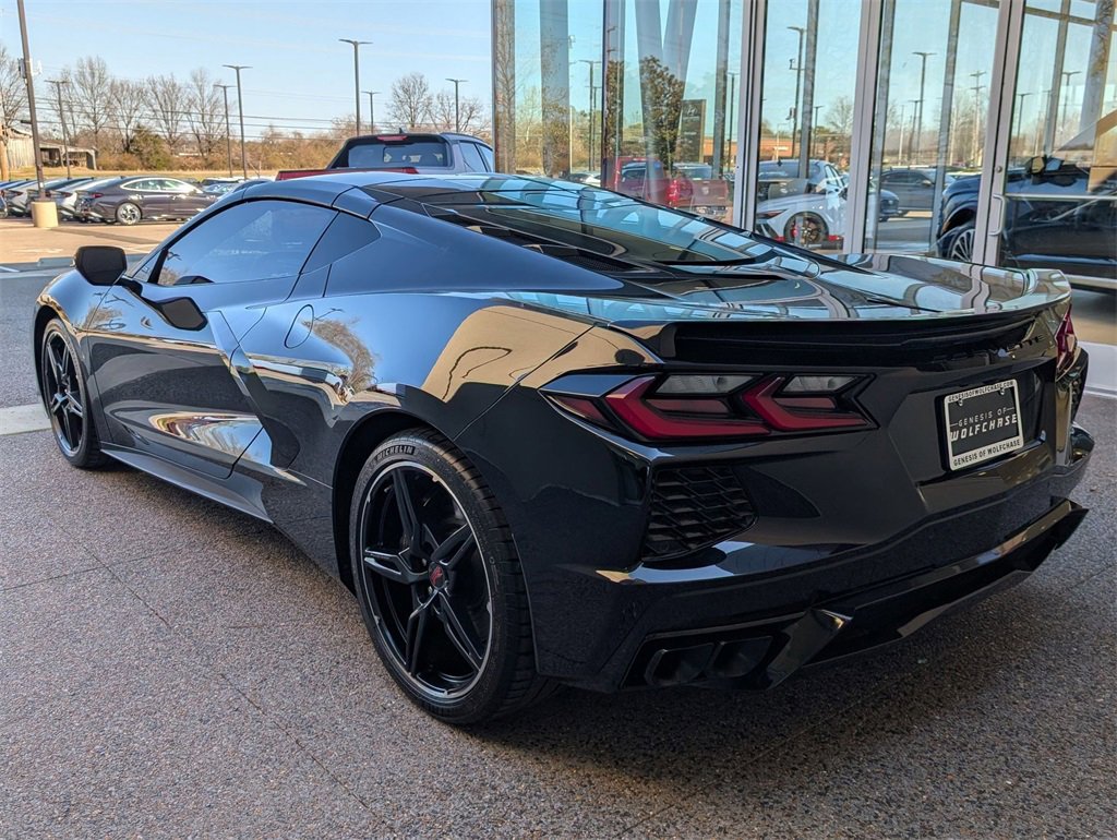 Used 2023 Chevrolet Corvette Stingray Coupe w/ Z51 Performance Package image 3