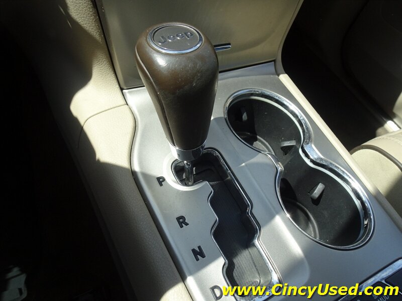 Used 2011 Jeep Grand Cherokee Overland AWD/4WD image 19