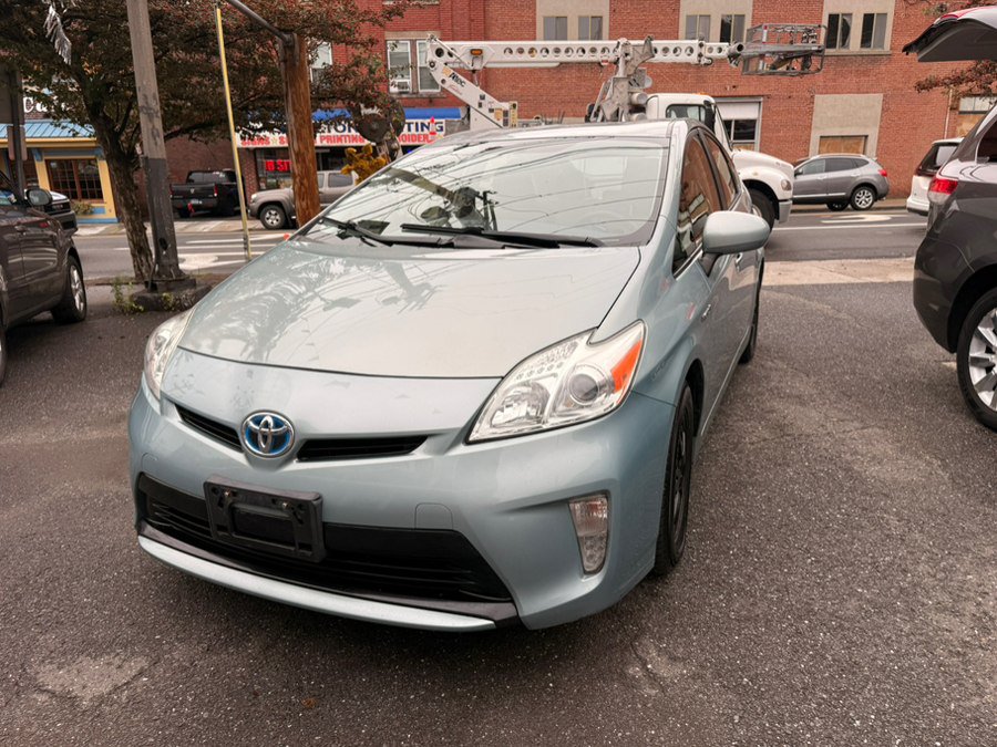 Used 2014 Toyota Prius Three FWD image 2