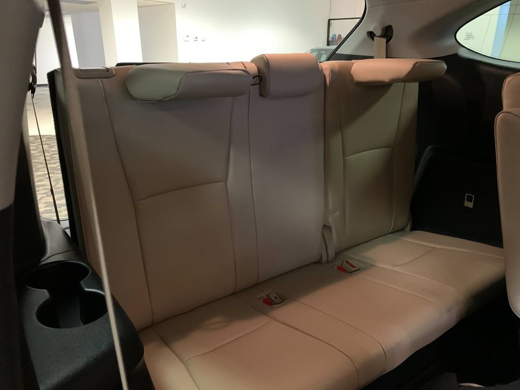 Used 2020 Toyota Highlander Platinum AWD/4WD image 19