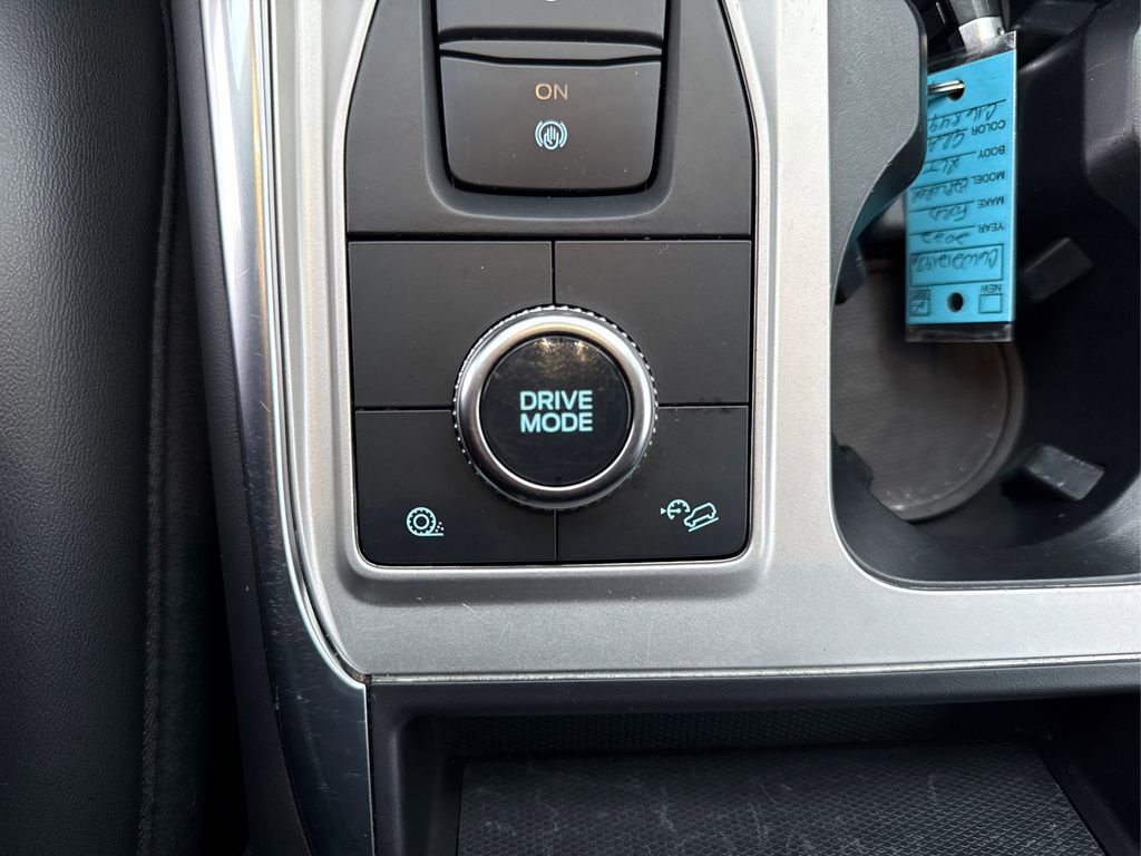 Used 2022 Ford Explorer XLT w/ Equipment Group 202A image 35