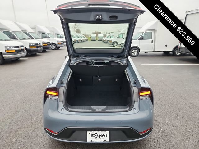 Used 2024 Toyota Prius LE image 28