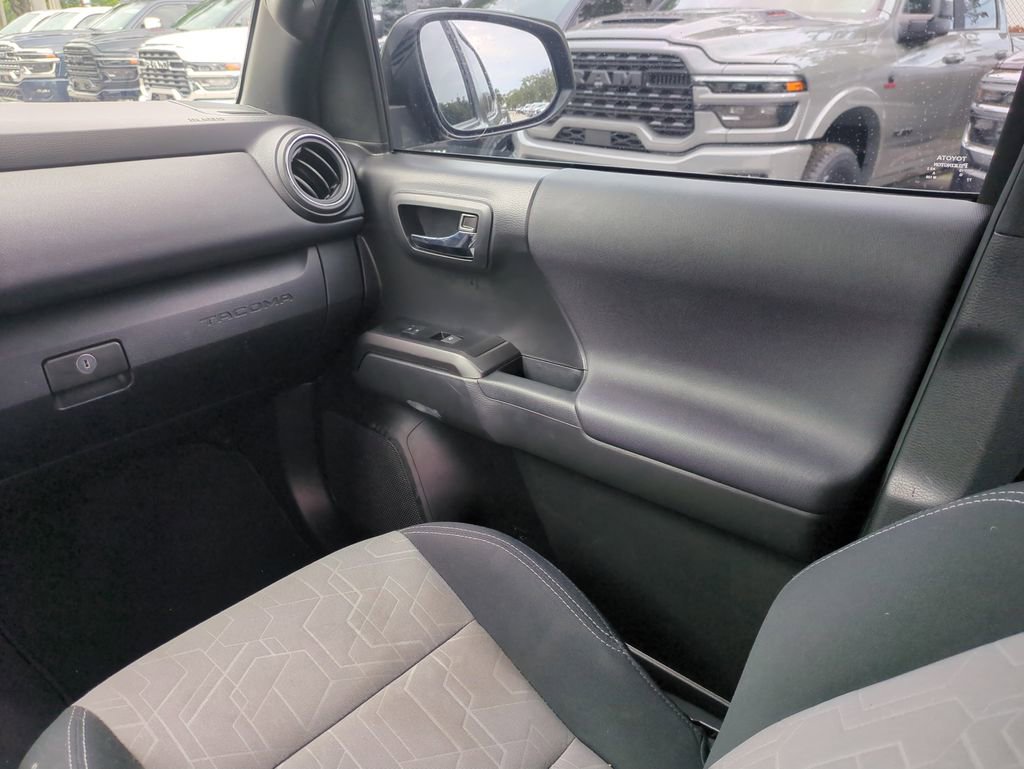 Used 2022 Toyota Tacoma TRD Sport RWD image 18