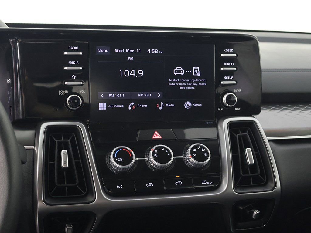 Used 2023 Kia Sorento LX image 38