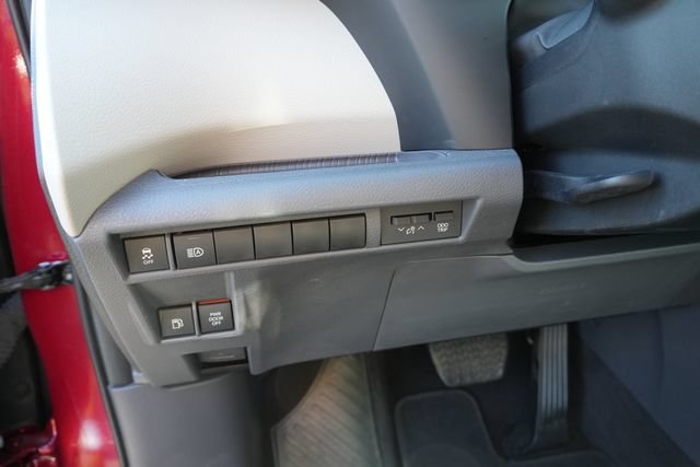 Used 2023 Toyota Sienna XLE FWD image 26