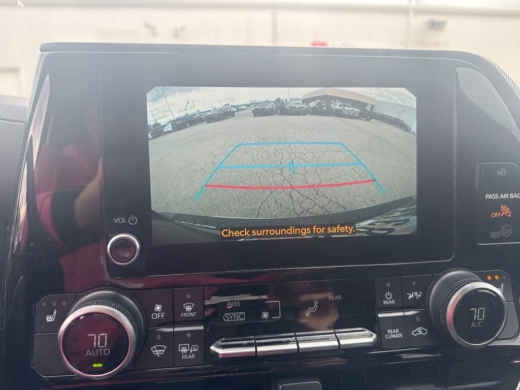 Used 2023 Toyota Highlander XSE FWD image 36