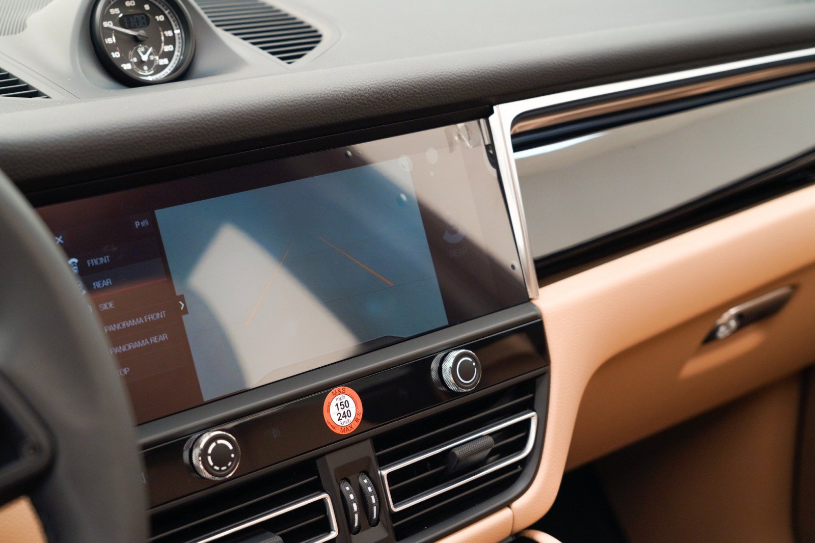 New 2026 Porsche Macan image 28