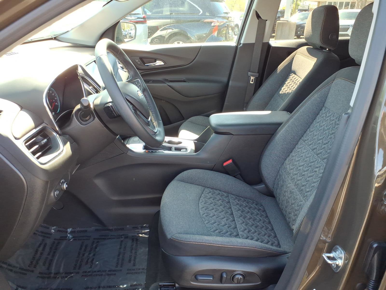 Used 2024 Chevrolet Equinox LT image 4