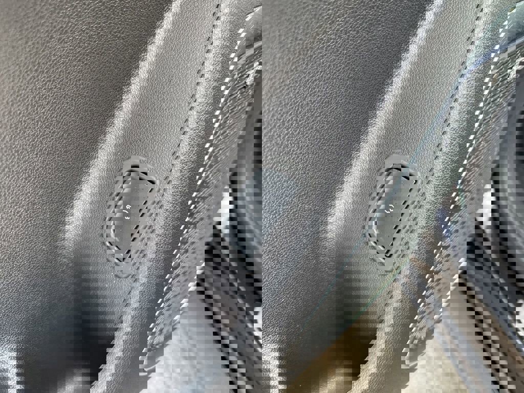 Used 2025 Buick Enclave Sport Touring FWD image 22