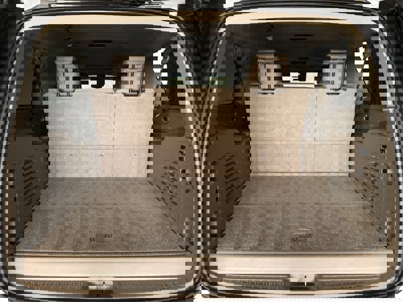 Used 2019 GMC Yukon XL SLT w/ Open Road Package AWD/4WD image 13