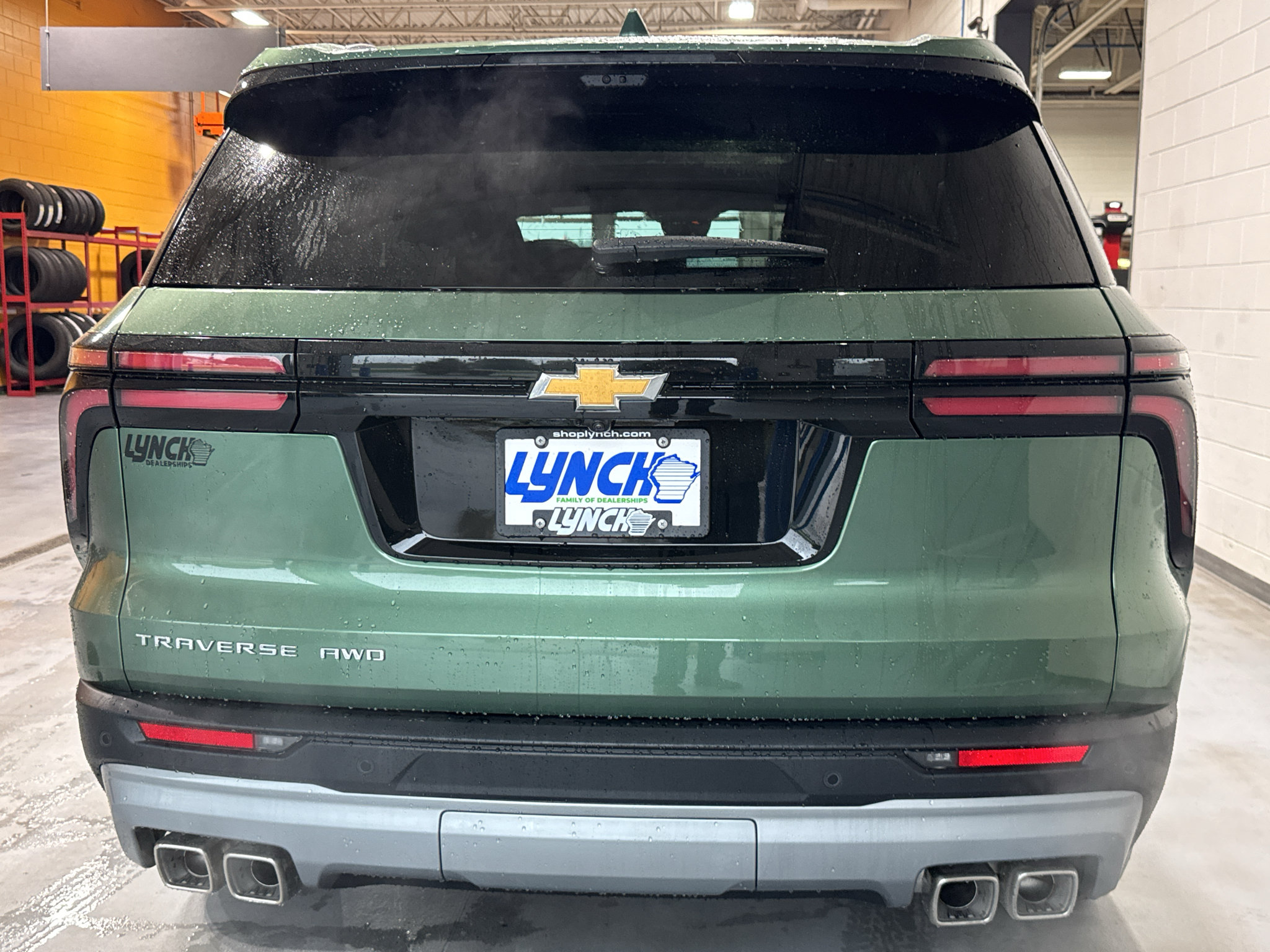 New 2027 Chevrolet Traverse LT w/ Sun and Wheel Package AWD/4WD image 4