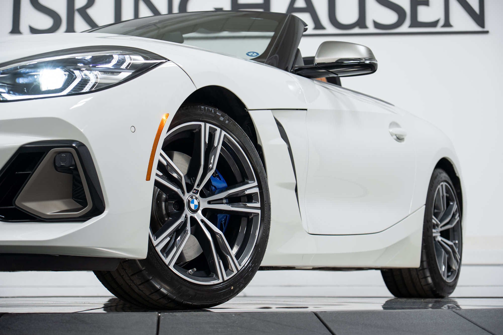 Used 2025 BMW Z4 M40i w/ Premium Package RWD image 28