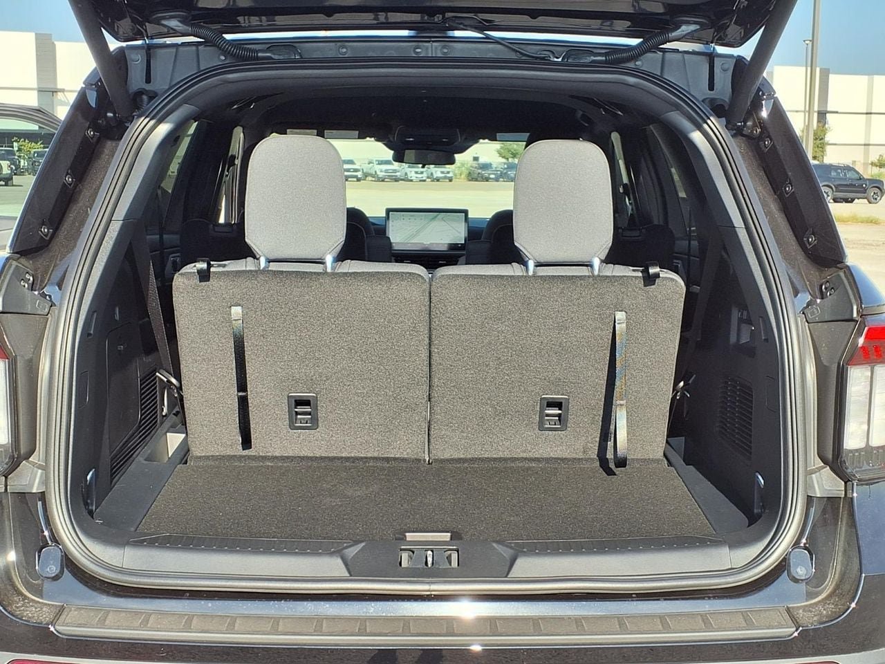 New 2027 Ford Explorer Active RWD image 22