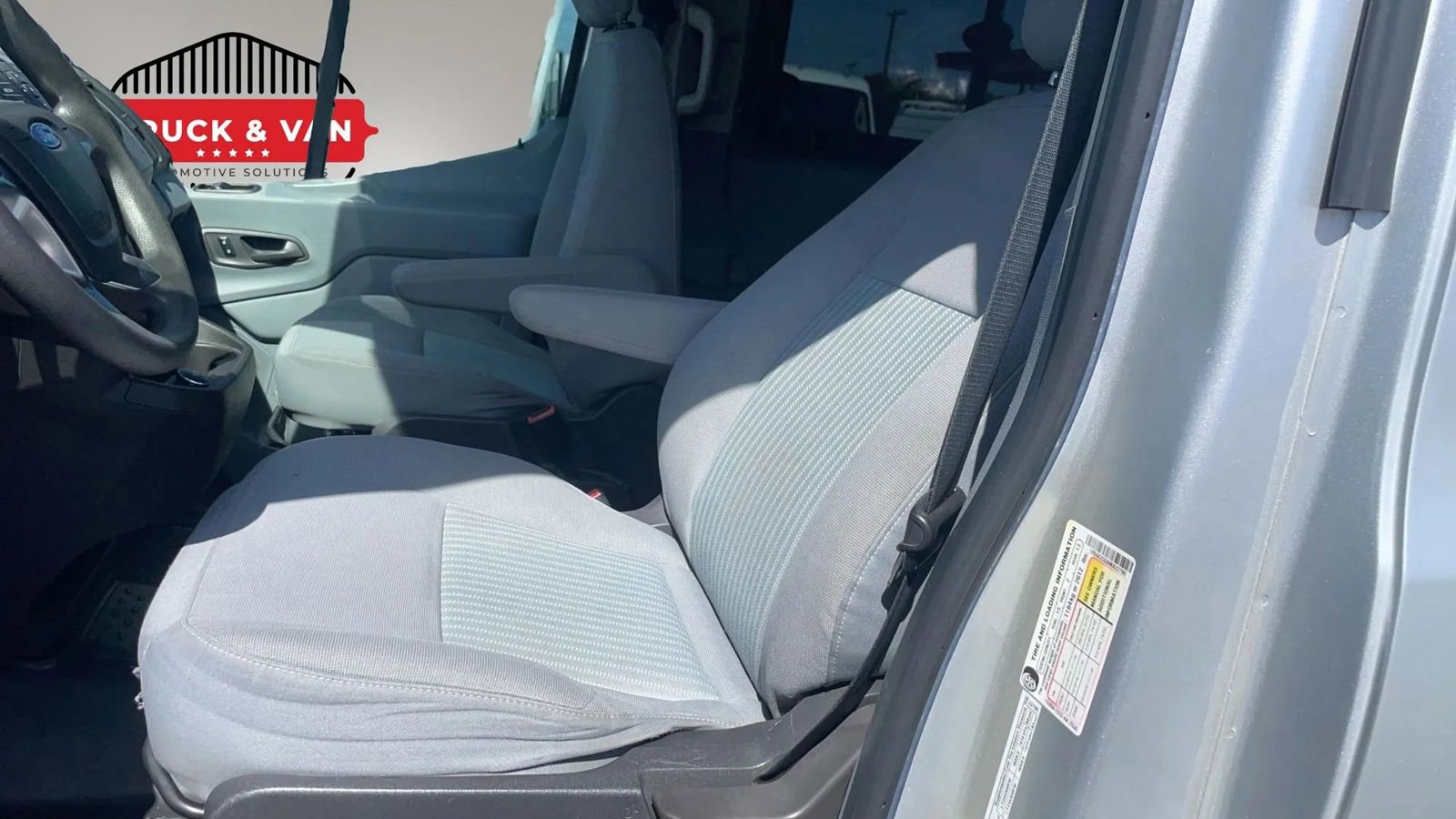 Used 2017 Ford Transit 350 XLT RWD image 29