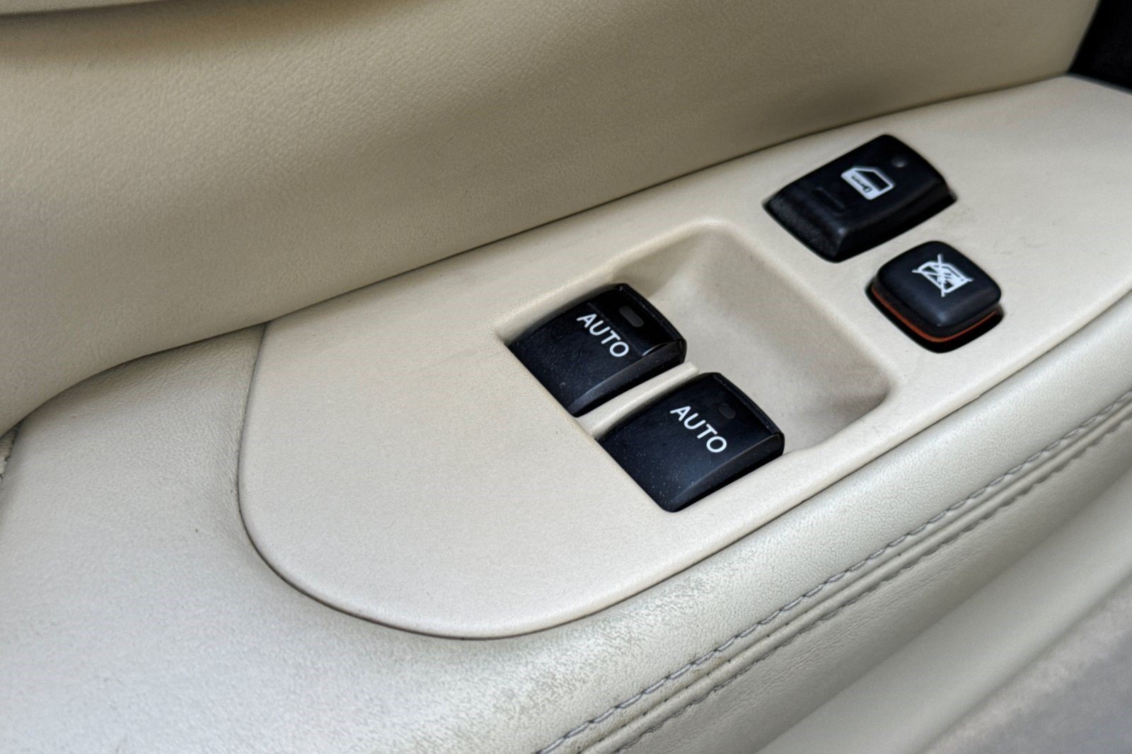 Used 2003 Lexus SC 430 Convertible RWD image 13