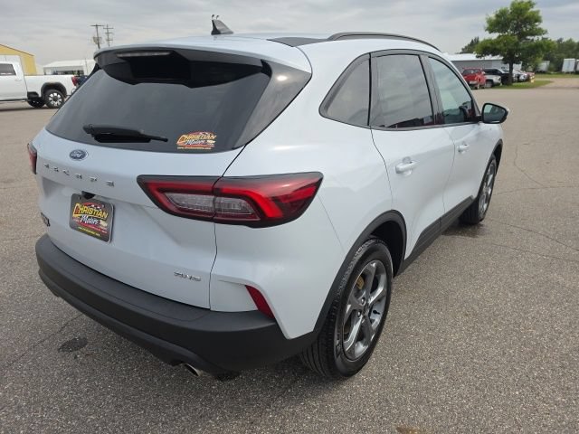 Used 2025 Ford Escape ST-Line Select AWD/4WD image 5