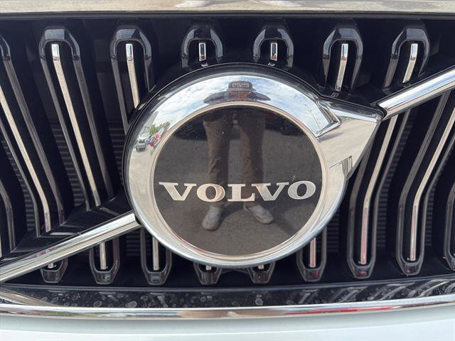 Used 2025 Volvo XC40 B5 Core w/ Protection Package AWD/4WD image 11