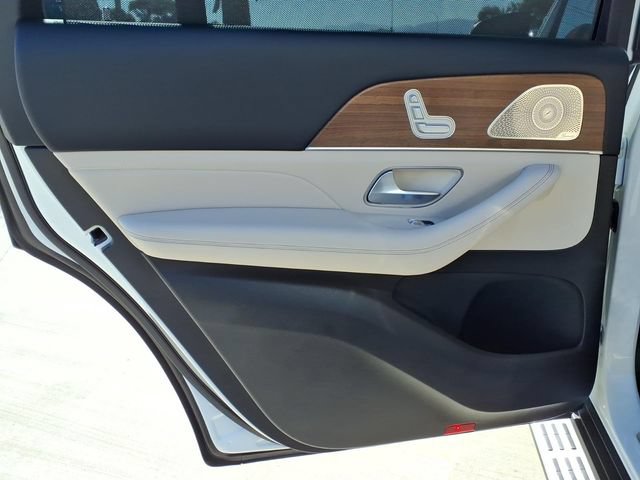 New 2026 Mercedes-Benz GLS 450 4MATIC image 16